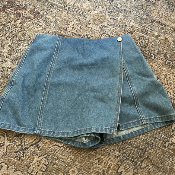 NWOT Denim Blue Women's Skort - Picture 3 of 14